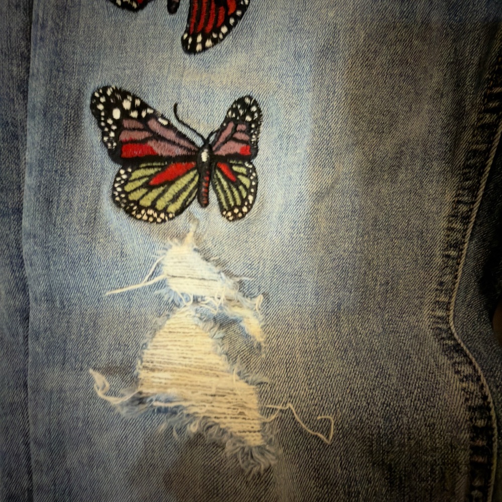 $139 Lucky Bridgette high rise slim straight jean w/butterfly embroidery 12/31 - Picture 7 of 16